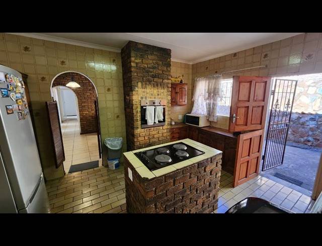 4 BEDROOM HOUSE FOR SALE IN GLENVISTA